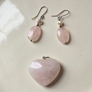 Rose Quartz Pendant And Earrings Set